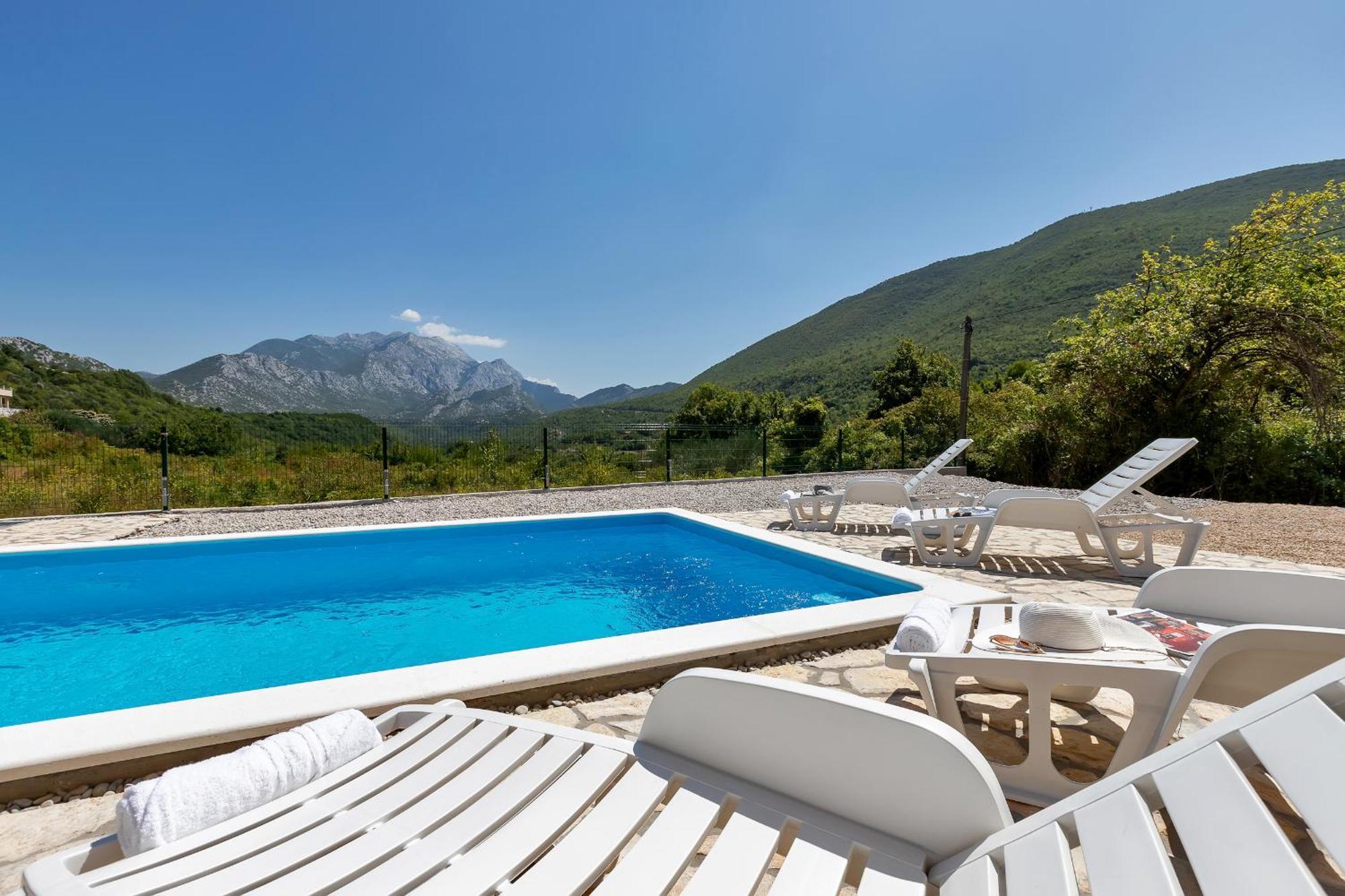 Charming Holiday Home Dolac In Rural Area With Pool Слиме Экстерьер фото